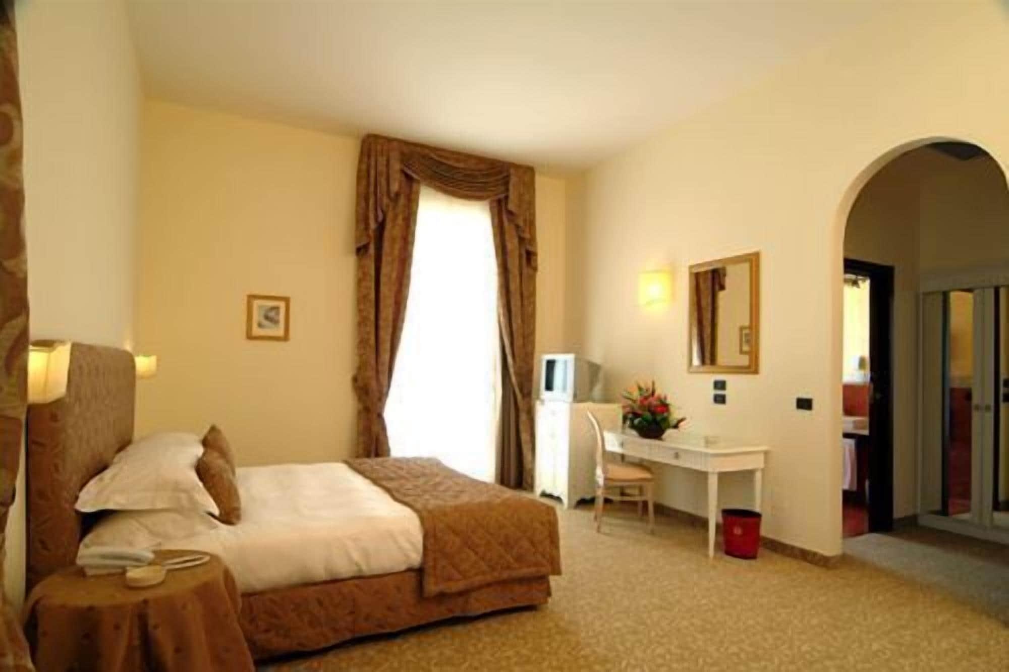 San Paolo Al Convento Hotell Trani Eksteriør bilde
