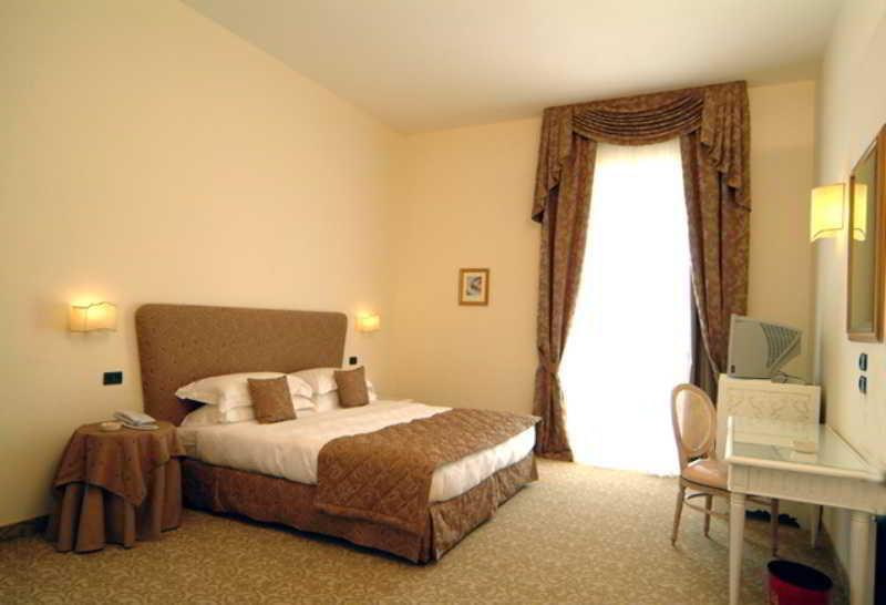 San Paolo Al Convento Hotell Trani Eksteriør bilde